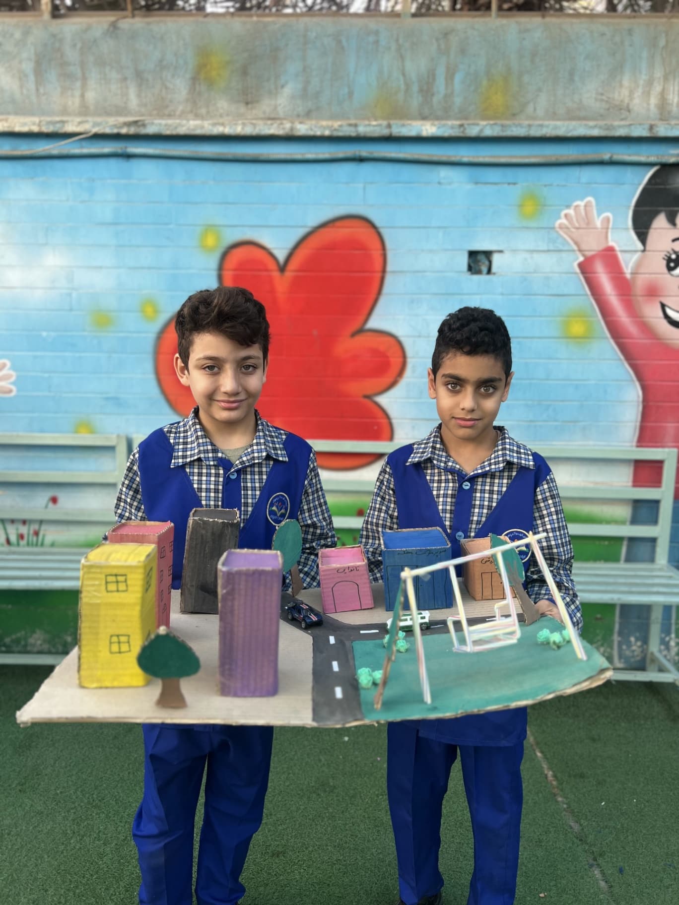 پیش دبستان و دبستان نابغه های کوچک