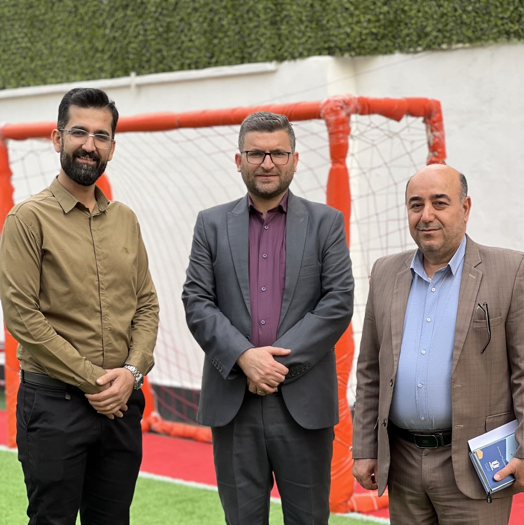 پیش دبستان و دبستان نابغه های کوچک