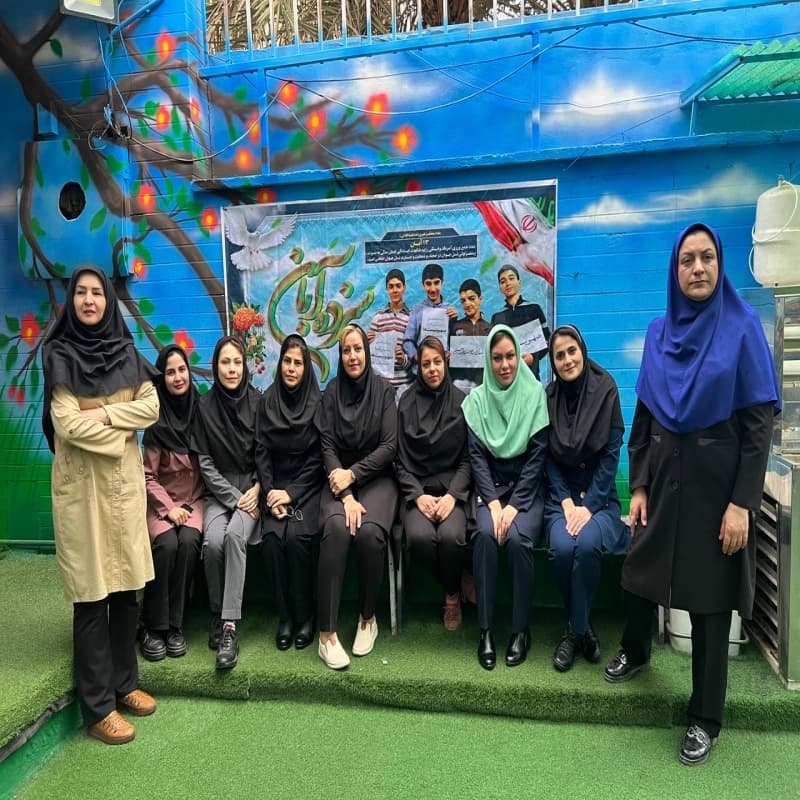 پیش دبستان و دبستان نابغه های کوچک