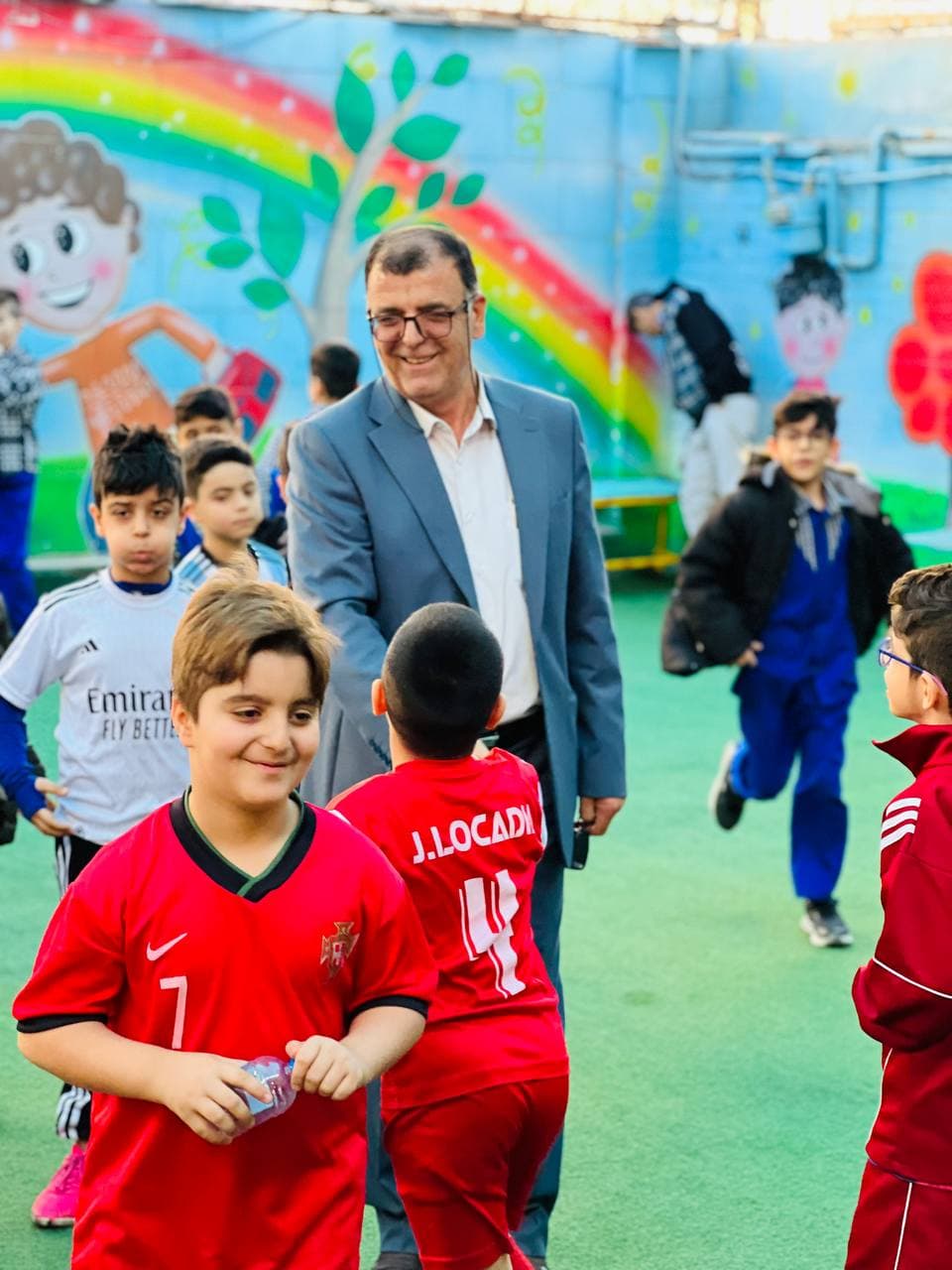 پیش دبستان و دبستان نابغه های کوچک